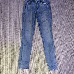 Light washed high waisted skinny jeans